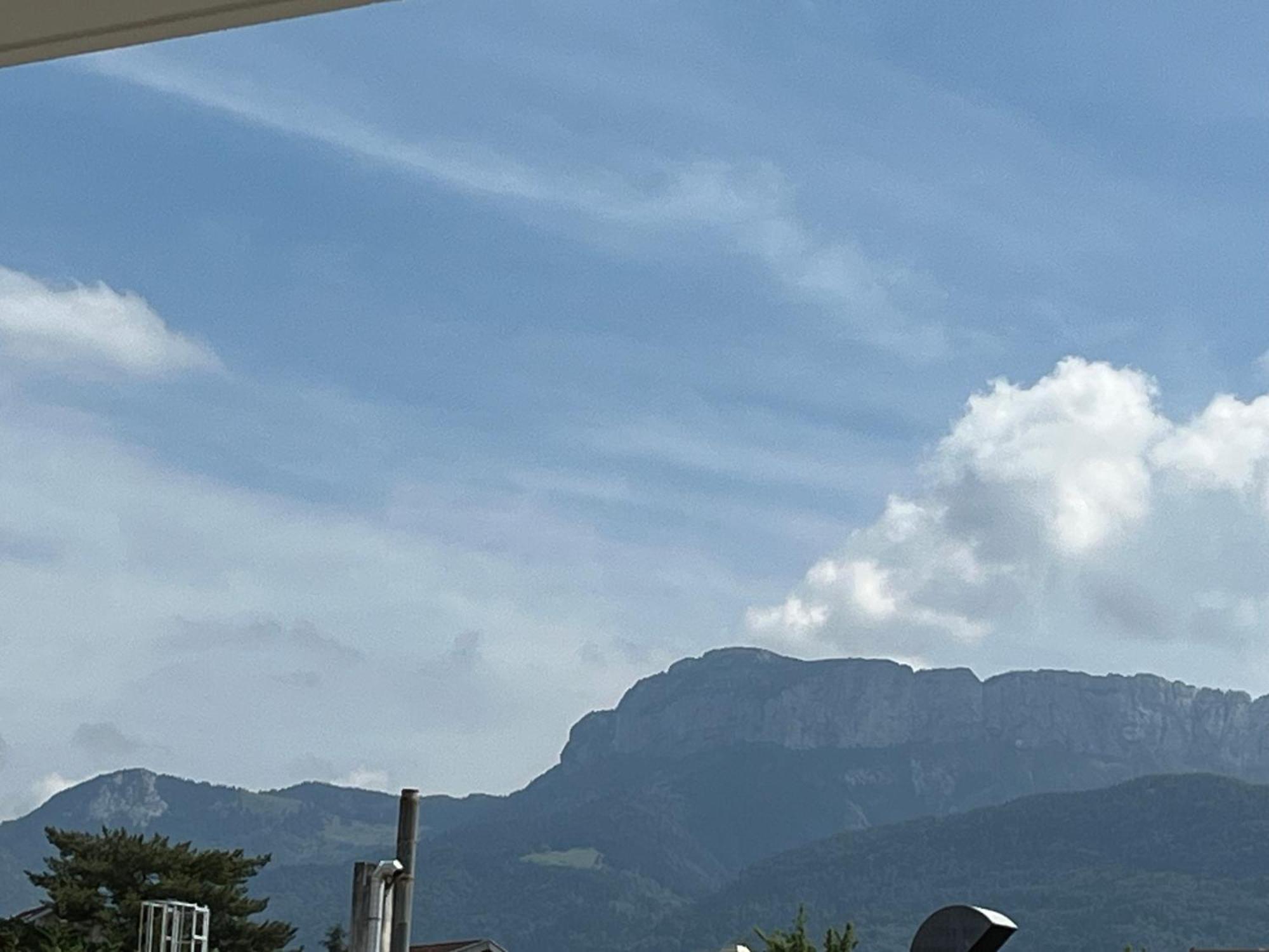 Cocon Annecy 2024 Grand Balcon Le Lac Et Centre Ville A Pied Exterior photo
